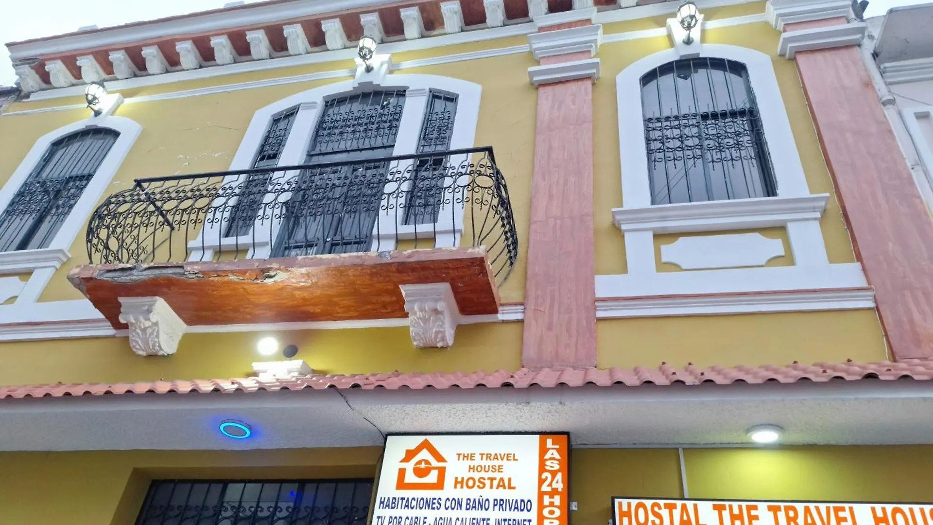 *** Guest house The Travel House Hotel Quito Ecuador