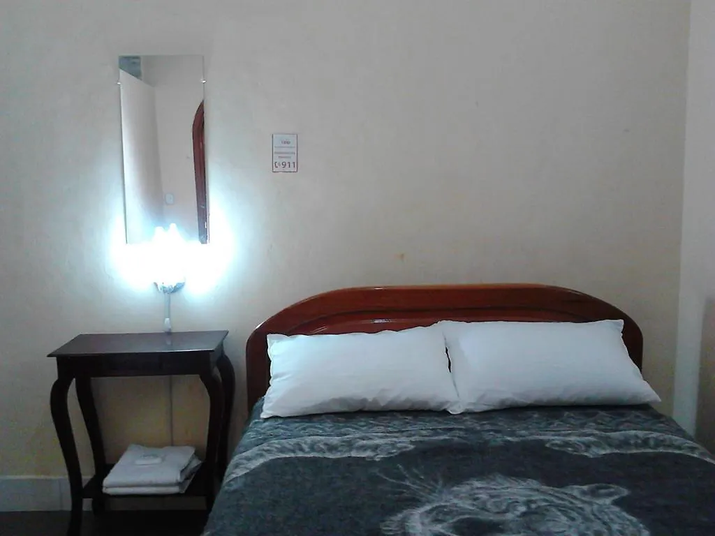 The Travel House Hotel Quito Guest house